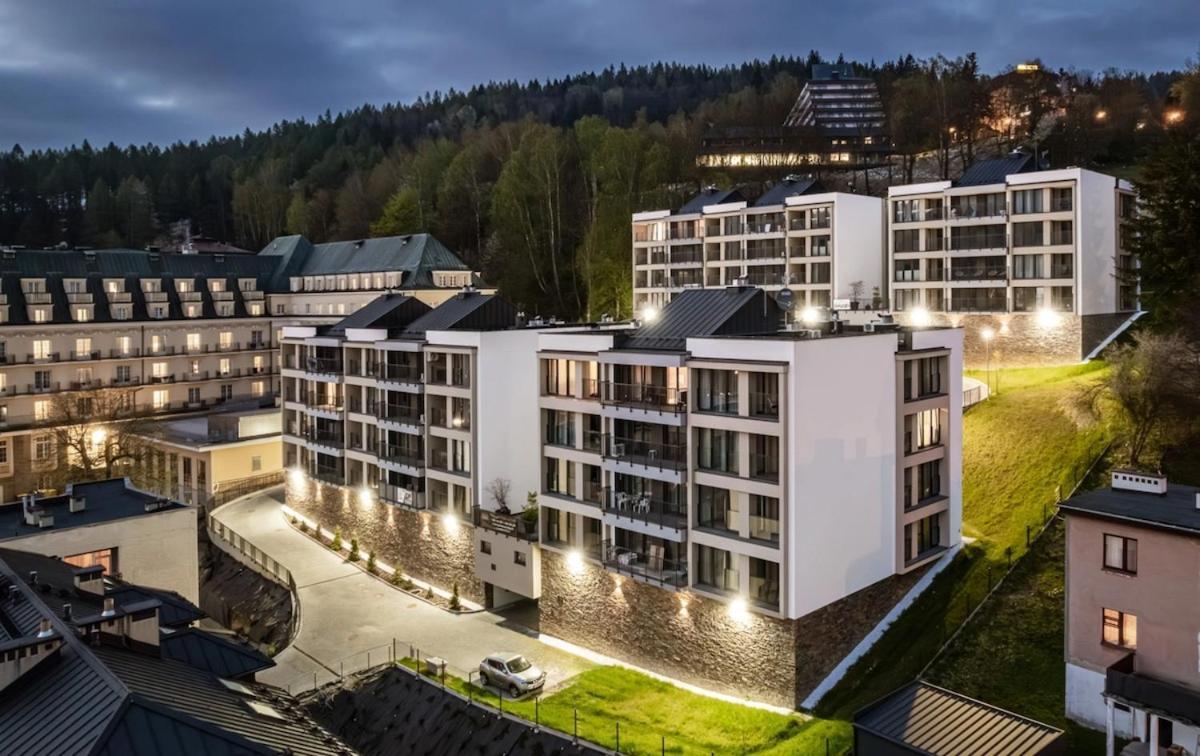 Apartment Family & Friends Art Piekny Widok Z Garazem